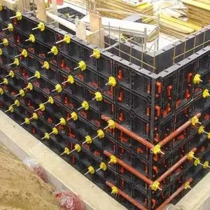 Formado de plástico para construção de concreto