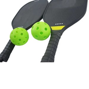 Juego de 2 Palas de Pickleball de Madera, Raquetas Ligeras con 4 Pelotas, Juego Familiar para Principiantes en el Patio Trasero al Aire Libre - Product Image 3