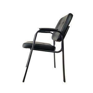 Silla Moderna Clásica con Marco Metálico, Tapizada en Cuero Sintético Negro, Ajustable, para Oficina, Hogar, Conferencias y Visitas - Product Image 3