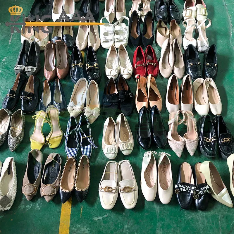 KINGAAA latest ladies slippers shoes sandals wholesale used shoes bales italy women sepatu bekas second hand shoes