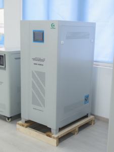 Stabilisateur <span class=keywords><strong>de</strong></span> <span class=keywords><strong>tension</strong></span> triphasé servo ±1% 200 kVA-800 kVA, régulateur 100 kVA pour station photovoltaïque 380 V pour applications électromécaniques - Product Image 2
