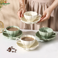 200ml Design nordique blanc vert en forme de fleur de luxe en céramique après-midi Simple couleur unie thé lait tasse à café et soucoupe ensemble