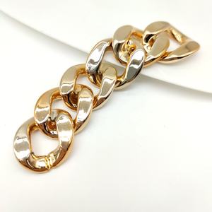 高品質 UV電気メッキ カラーアクリルチェーン 35*40MM バッグチェーンリンク プラスチック製スリッパ ウエストチェーン アクセサリー - Product Image 6