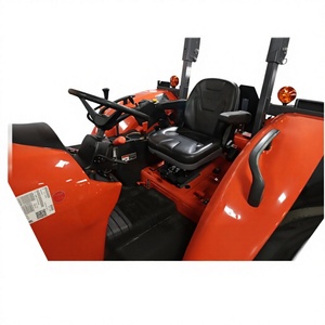 Tracteur compact Kubota Orange M7060HD 4 roues motrices à transmission par engrenages, tracteur agricole utilitaire, niveau de sécurité élevé - Product Image 1