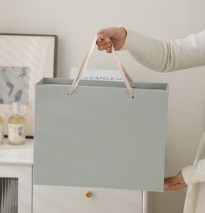 Set de Regalo de Lujo para Reunión Anual de Negocios, con 5 Cuadernos, Vaso para Café, Memoria USB y Logotipo Personalizado - Product Image 5