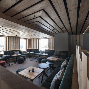 Luxurious Designer Hotel Bedroom <b>Bed</b> Tufted Headboard Memory Foam <b>Mattress</b> Noise-Free Frame Elegant Sleep Space Centerpiece - Product Image 3