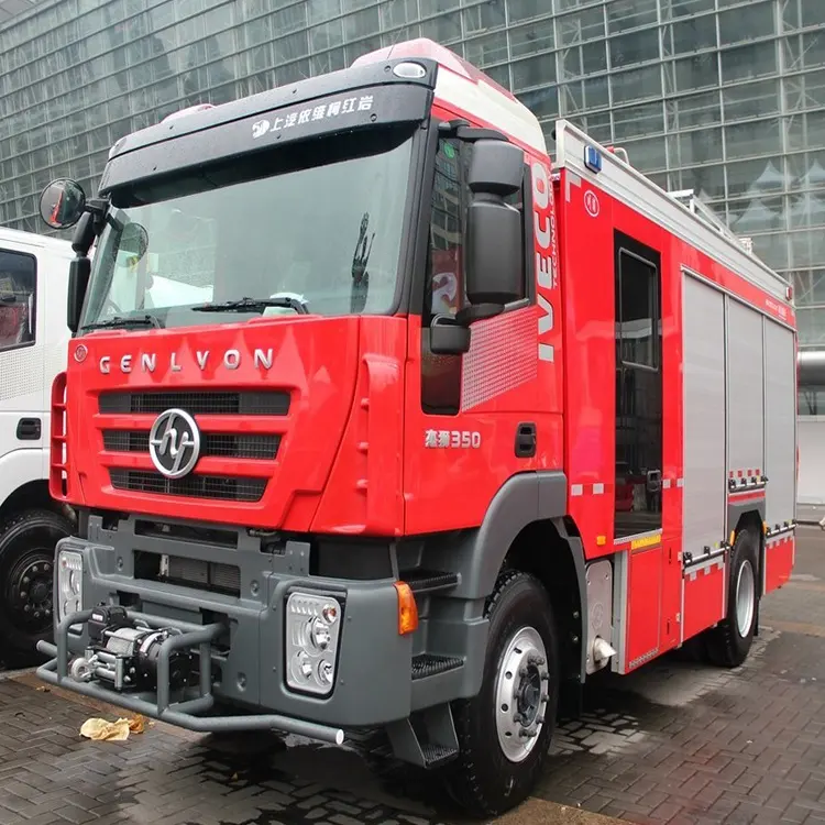 The latest SAIC Red Rock Jeshi emergency rescue fire truck 4X2 6X4 8X4large capacity tank fire truck 10000L