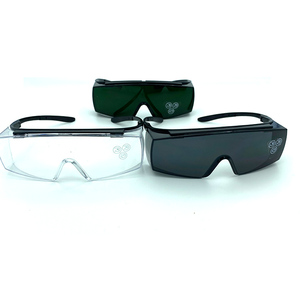 نظارات السلامة الواقية للأشعة تحت البنفسجية من المصنع ، نظارات السلامة الشخصية المقاومة للصدمات لأعمال الفناء ، البستنة ، قص العشب - Product Image 4