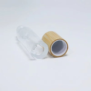 Botella de Vidrio Esmerilado para Aceites Esenciales de 5ml y 10ml, con Tapa Redonda de Bambú y Sellado Roll-on para Cremas, Agua, Perfumes, Sérums y Cuidado de la Piel - Product Image 1
