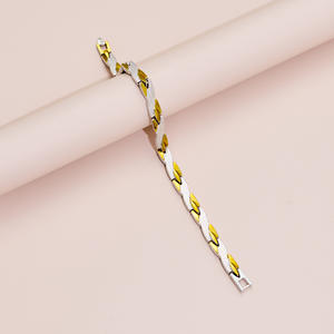 กำไล<span class=keywords><strong>ข้อ</strong></span><span class=keywords><strong>มือ</strong></span><span class=keywords><strong>ลาย</strong></span><span class=keywords><strong>มังกร</strong></span> กำไลแม่เหล็กเพื่อสุขภาพ กำไลแม่เหล็กลดน้ำหนัก เครื่องประดับแม่เหล็ก กำไล<span class=keywords><strong>ทอง</strong></span>แดงแม่เหล็ก - Product Image 4