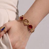 Bracelet élégant en acier inoxydable plaqué or 18 carats avec perles de cristal transparentes ovales et verre tchèque pour femme