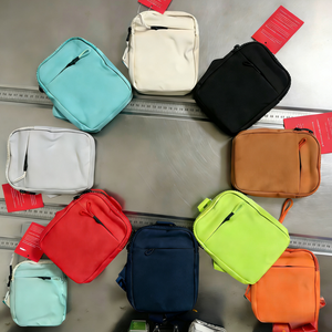 时尚品牌男士单肩斜挎包手机胸包户外运动设计师女包 - Product Image 2