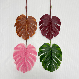 Usine de fleurs artificielles Meiyu Craft, feuilles de Monstera artificielles en plastique vert, brun, rouge, décoration de la maison, accessoires de mariage - Product Image 4