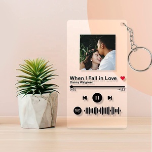 Personalizable UV Impreso Laser Cut Clear Plastic Song Placa Música Acrílico Foto <span class=keywords><strong>Llavero</strong></span> - Product Image 2