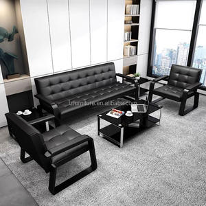 Silla Doble Moderna con Marco Metálico Dorado y Tapicería de Cuero para Sala de Espera, Uso en Hospitales, Aeropuertos y Barberías - Product Image 1