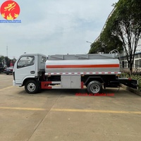 Camión de reabastecimiento de aceite de queroseno de gasolina de combustible con volante a la derecha de 5000 litros a la venta