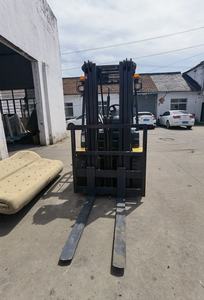 Chariot élévateur d'occasion KomatsuFD30 de haute qualité fabriqué au Japon, moteur diesel, chariot élévateur Komatsu FD50 - Product Image 4