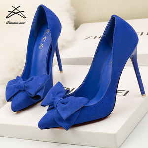 <span class=keywords><strong>Scarpe</strong></span> con <span class=keywords><strong>Tacco</strong></span> Alto da Donna, Décolleté Eleganti a Punta con <span class=keywords><strong>Tacco</strong></span> Sottile, Fiocco Decorativo, Nero e <span class=keywords><strong>Nude</strong></span>, Calzature Femminili alla Moda - Product Image 5