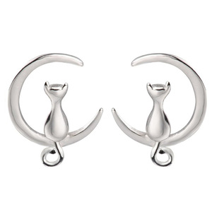 Pendientes de gato y luna para mujer, diseño lindo y dulce, accesorios para las orejas de uso diario - Product Image 1
