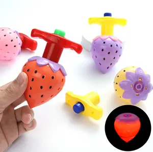 도매 빛나는 딸기 자이로 다채로운 아기 발사 회전 장난감 선물