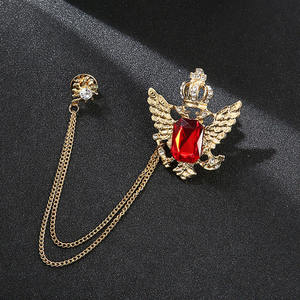 <span class=keywords><strong>Vintage</strong></span> Anstecknadel <span class=keywords><strong>Eagle</strong></span> Crown Chain Brosche verkrustete Strass steine Quaste Legierung männlicher Anzug dekorative Kristall Herren Broschen Stifte - Product Image 4