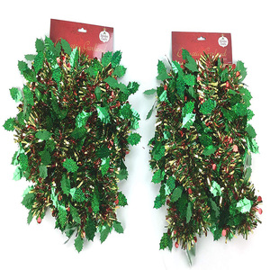 Guirlande de Noël en Tinsel Vert Brillant, Décorations Scintillantes Métalliques à Suspendre au Plafond pour le Réveillon du Nouvel An - Product Image 2