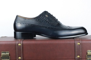 Chaussures de Ville Noires Classiques pour Hommes avec Semelle Oxford, Chaussures d'Affaires à Lacets Idéales pour Mariage - Product Image 3