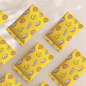 Calentador de manos Little Yellow Duck, mini parche autocalentable portátil para estudiantes, uso en invierno - Product Image 1