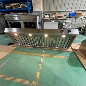 Campana Extractora de Acero Inoxidable de 60 Pulgadas con Ventilación, Luz LED, Filtro de Jaula de Ardilla, Motores Dobles Potentes y Control Táctil Digital - Product Image 5