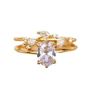 Anello impilabile da donna con micro intarsi a forma di bocciolo di tulipano, di lusso leggero, ad alta definizione, versatile, ornamento per l'indice. - Product Image 5