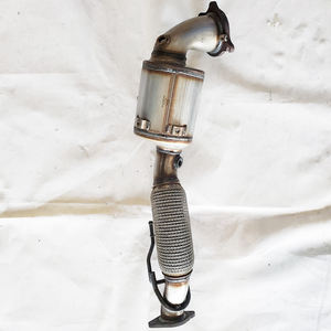 Piezas de escape automático Euro1 Euro4 convertidor catalítico de cerámica al por mayor para <span class=keywords><strong>Ford</strong></span> <span class=keywords><strong>Kuga</strong></span> 1,6 T colector de escape de coche catalizador para <span class=keywords><strong>Ford</strong></span> <span class=keywords><strong>Kuga</strong></span> convertidor catalítico al por mayor convertidor catalítico de escape de coche al por mayor - Product Image 2