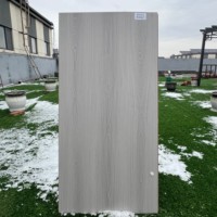 8MM 10MM 12MM Revêtement de sol stratifié étanche AC3 AC4 AC5 avec rainure de verrouillage pour escaliers et parquet Stock d'installation disponible