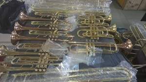 Tuba <span class=keywords><strong>de</strong></span> qualité <span class=keywords><strong>en</strong></span> Si bémol, 3 pistons, diamètre du trou <span class=keywords><strong>de</strong></span> 16,5 mm, diamètre du cloche <span class=keywords><strong>de</strong></span> 381 mm, instrument <span class=keywords><strong>en</strong></span> laiton, OEM - Product Image 6