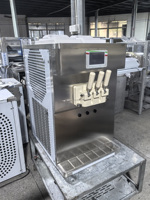 Machine à glace molle 3 saveurs avec double compresseur, machine automatique à boissons glacées et à crème glacée, combo Maquinaria De Heladeria à vendre