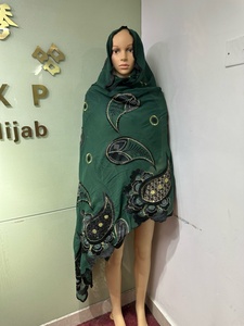 Grand Châle Respirant en Coton « Big Mama » 240*110 cm, <span class=keywords><strong>Foulard</strong></span> Floral Style Dubaï pour <span class=keywords><strong>Femme</strong></span> Musulmane, Africaine ou Indienne, Tendance Ethnique et Plein Air - Product Image 2