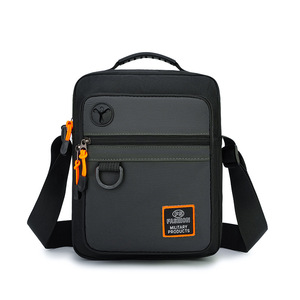 Sac bandoulière homme en toile imperméable avec logo personnalisé, nouvelle mode, fermeture éclair antivol durable - Product Image 4