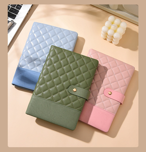 Cuaderno de cuero PU de alta calidad personalizado, cuaderno de viajero personalizado con empalme de rejilla con logotipo A5, cuaderno de diario personalizado - Product Image 3