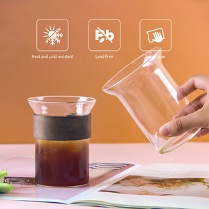 Tazza di caffè in vetro a bocca larga con manicotto in legno di noce Anti-scottatura per <span class=keywords><strong>bicchieri</strong></span> d'acqua caldi e freddi - Product Image 2