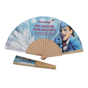 Suministro personalizado de fábrica Publicidad de aerolíneas Ventilador de madera Plegable creativo Patrón personalizado Ventilador de papel español Diseño grabado - Product Image 1