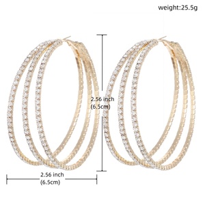 Pendientes de Aro Grandes en Forma de C Asimétricos de Tres Capas con Aguja de Plata S925, Estilo Europeo Americano, con Diamantes y Mariposas para Mujer - Product Image 3
