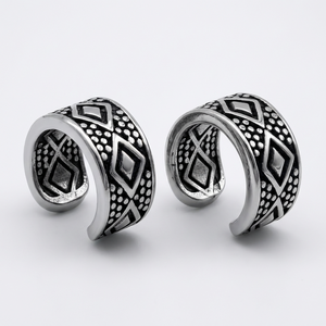Manchette d'oreille pour homme en acier inoxydable 316L, hypoallergénique, motif géométrique diamant tribal, large bande, sans perçage, à clipser, style vintage bohème - Product Image 1