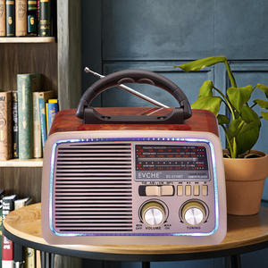 La radio linterna multifuncional de banda completa es portátil y avanzada. Radio retro portátil. - Product Image 6
