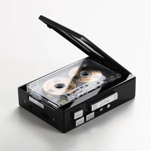 Lecteur de cassettes rétro noir avec fonction d'auto-réversement, transcription USB et prise casque 3,5 mm - Product Image 3