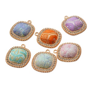 Breloque carrée en brocart de style chinois avec strass sertis, pendentif unisexe pour porte-clés, usage quotidien - Product Image 5