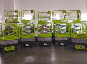 Plataforma elevadora de tijera sobre orugas autopropulsada Zs0610c Plataforma de trabajo aéreo sobre orugas con CE - Product Image 4