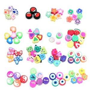 1000 pièces de perles en argile pour bijoux DIY, perles visage souriant, pour bracelets et colliers, vente en gros, perles en céramique souple et porcelaine - Product Image 3