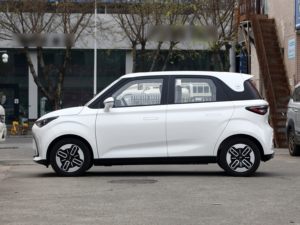 2024 Kaiyi Shiyue yeni enerji araç çin'de yapılan küçük araba Mini araba Range300KM/410KM beygir gücü 48/54 <span class=keywords><strong>3</strong></span> kapı 4 koltuk araba - Product Image 5
