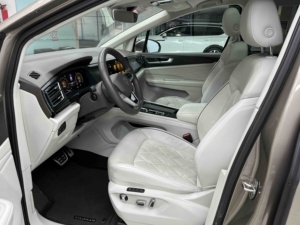 <span class=keywords><strong>Volkswagen</strong></span> Viloran 380TSI Edición Premium <span class=keywords><strong>2022</strong></span> - Product Image 3