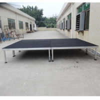 Scène portable en aluminium réglable en hauteur de 4x4 pieds pour l'extérieur, avec montage facile et surface antidérapante pour les événements DJ