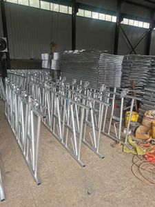 Çiftlik Ekipmanları ve Hayvancılık için Yüksek Kaliteli Sağlam Sığır Kendinden Kilitlemeli Başlık Direkleri - Product Image 4